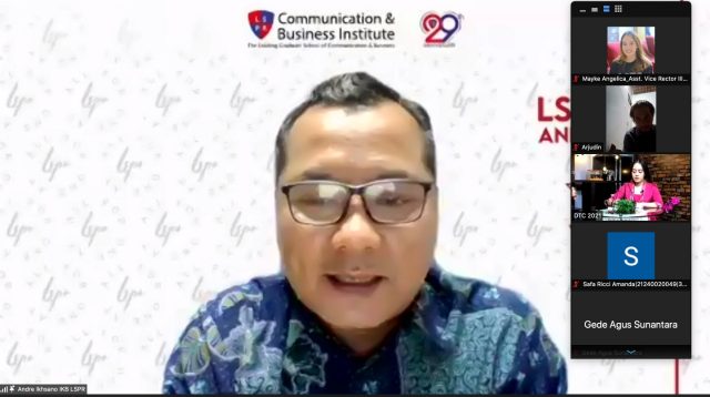 Dr. Andre Ikhsano Rektor LSPR membuka awarding